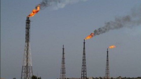 ۲۰۰ فلر نفتی، عامل آلودگی هوای خوزستان/ جمع آوری فلرها تا پایان دولت چهاردهم