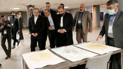 بازدید وزیر امور خارجه از نمایشگاه‌ حاشیه‌ای نشست کنوانسیون منع سلاح‌های شیمیایی