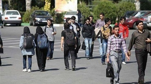۷۱ درصد دانشجویان ایرانی شهریه خود را از منابع شخصی پرداخت میکنند