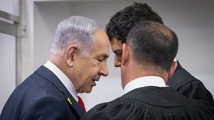 نتانیاهو برای سومین بار دادگاه را به دلایل امنیتی مبهم، متوقف کرد