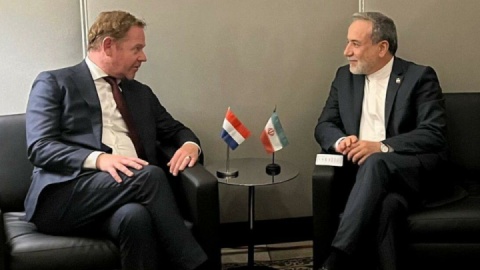 دیدار و گفت‌وگوی وزیر امور خارجه با همتای هلندی