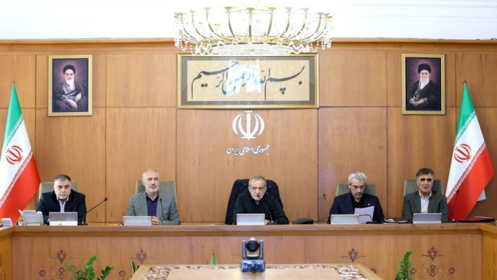 افزایش ۴ برابری عرضه کالابرگ در دولت چهاردهم/ انتخاب مدیرعامل ایران ایر در جلسه دولت