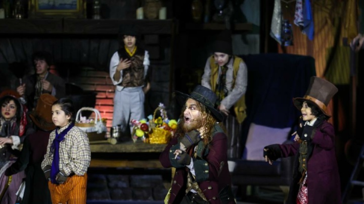 بیش از ۱۰۰ هزار مخاطب نمایش موزیکال «الیور توئیست» را دیدند