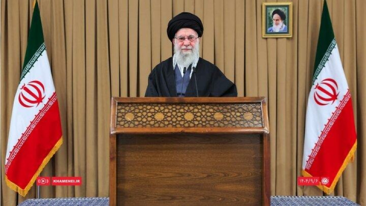 رهبر انقلاب: پیغام با واسطه ایران به آمریکا دروغ محض است