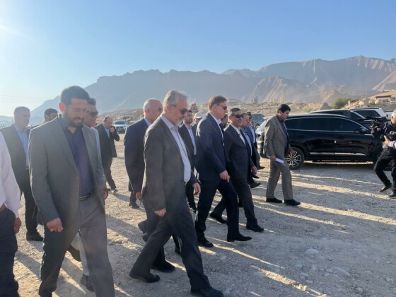 روز دوم سفر معاون اجرایی رئیس‌جمهور به استان بوشهر