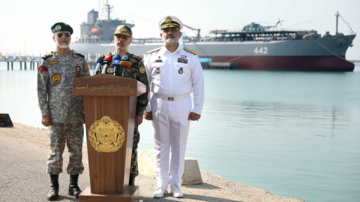 فرمانده کل ارتش: آماده هرگونه پاسخ قاطع در هر نقطه‌ای هستیم