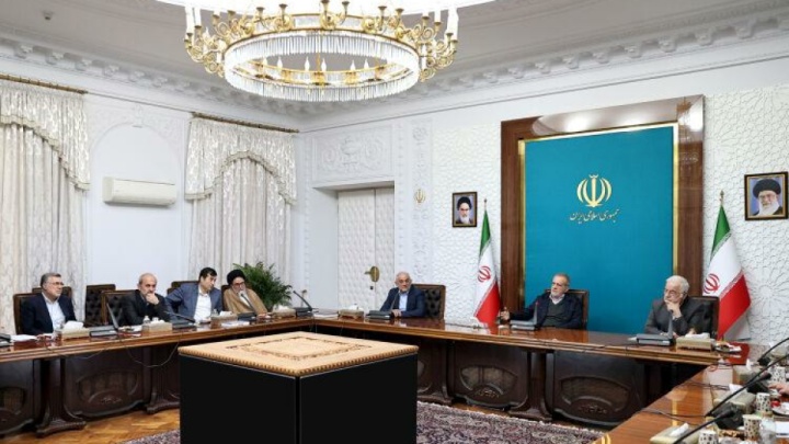 پزشکیان: در زمینه حجاب و عفاف باید الگوهای مناسب به جامعه معرفی شوند