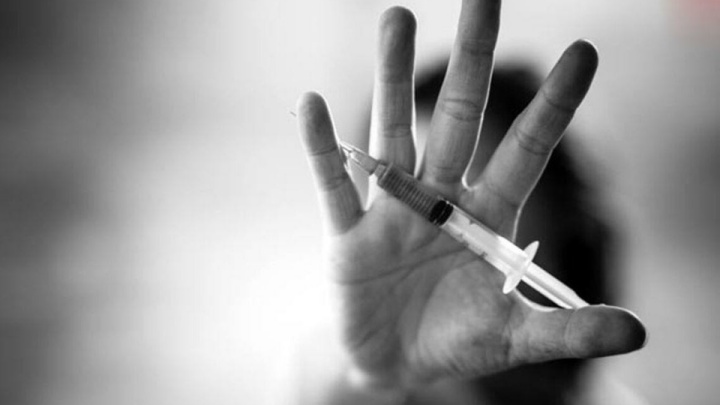 اعتیاد لذت کاذبی ایجاد می‌کند، اما زندگی را از فرد می‌گیرد