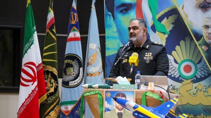 دریادار ایرانی: اسکورت کشتی های ایرانی در همه نقاط جهان انجام می شود