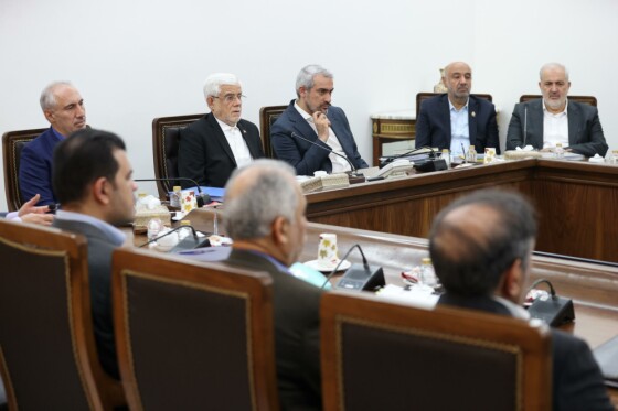 حضور معاون اول رئیس‌جمهور در جلسه شورای اقتصاد