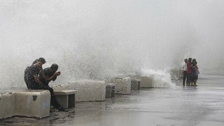 سه هشدار دریایی برای خزر و خلیج فارس؛ افزایش ارتفاع امواج تا ۲ متر