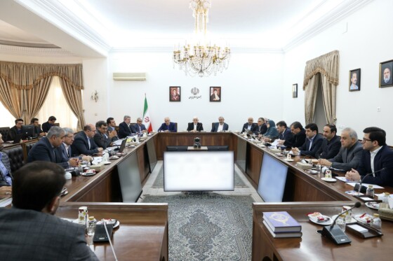 حضور معاون اول رئیس‌جمهور در جلسه شورای اقتصاد