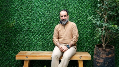 آخرين وضعيت آقاي نويسنده