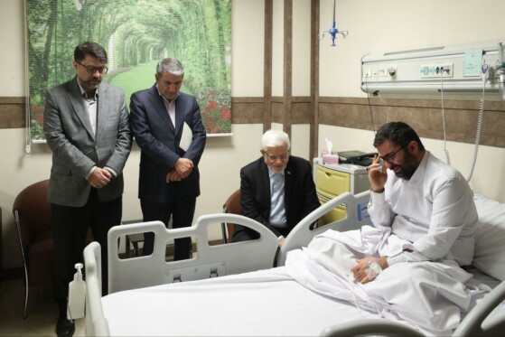 عیادت عارف از سقاب اصفهانی