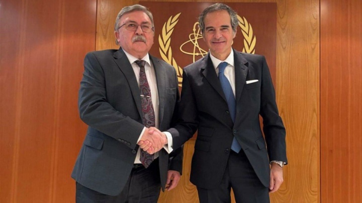 رایزنی اولیانوف با گروسی درباره برنامه هسته‌ای ایران