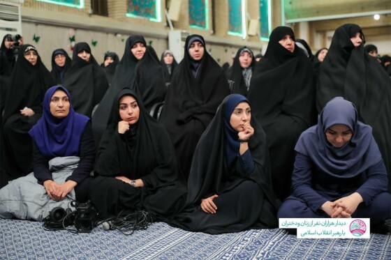 دیدار هزاران نفر از زنان و دختران با رهبر انقلاب