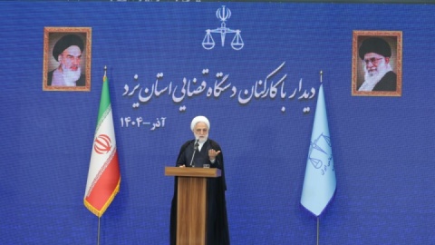 قضات و کارکنان قضایی در پیشبرد امورات قضایی و حقوقی مردم تسریع داشته باشند