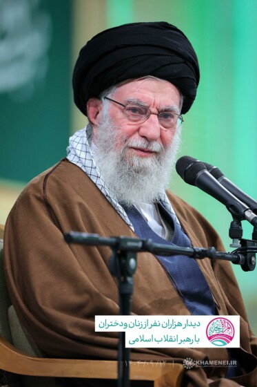 دیدار هزاران نفر از زنان و دختران با رهبر انقلاب