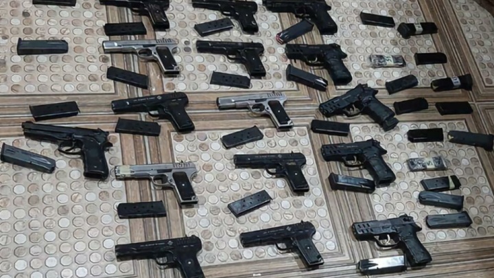 حمل سلاح زیر بار زغال