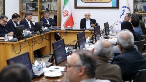 عارف: امروز نمی‌شود با شیوه‌های دهه ۶۰، گزینش انجام داد/ ضرورت حفظ حرمت روز دانشجو