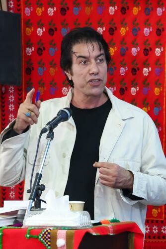 نشست با فرهیختگان و فعالان فرهنگی استان