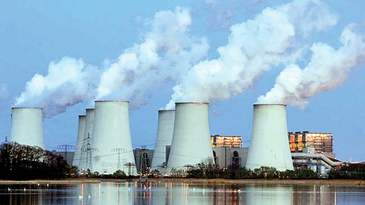 تکذیب مصرف سوخت مایع در نیروگاه‌های ری و پرند