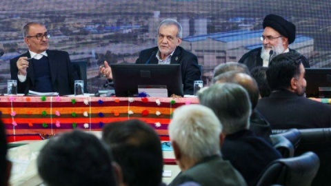 پزشکیان: اگر با هم باشیم کسی نمی‌تواند ما را تهدید به تسلیم کند