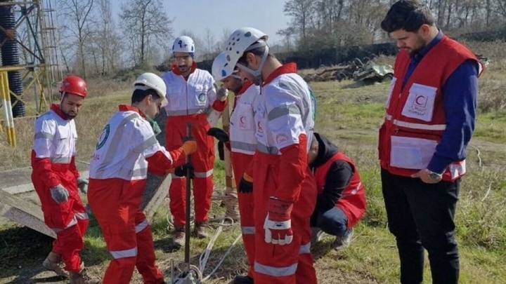 نجات ۵ کوهنورد در ارتفاعات دهملا