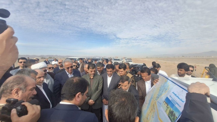 بازدید وزیر دادگستری و معاونین وزیر راه و شهرسازی از عملیات ساخت بزرگراه خاش–سراوان