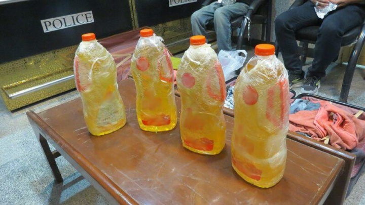 کشف ۱۱ کیلو شیشه در ظرف روغن