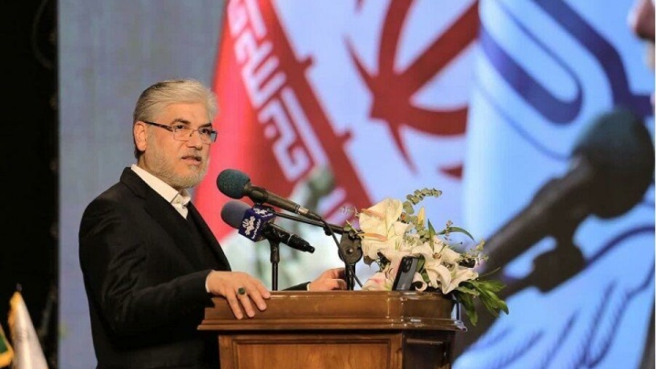 وزیر علوم: جمهوری اسلامی دانشگاه غیرسیاسی نمی‌خواهد