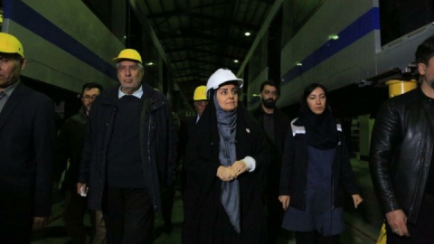 بازدید وزیر راه و شهرسازی از خطوط تولید واگن سازی ایریکو ابهر زنجان