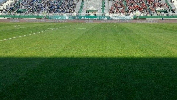 ظرفیت ورزشگاه امام خمینی اراک تکمیل شد