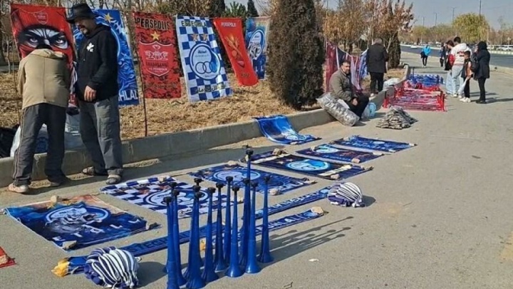 حاشیه‌های داربی پایتخت در اراک پیش از سوت آغاز بازی