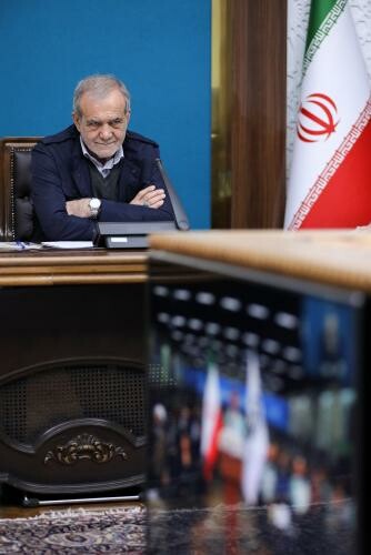 مراسم افتتاح طرح انتقال آب دریا به فلات مرکزی