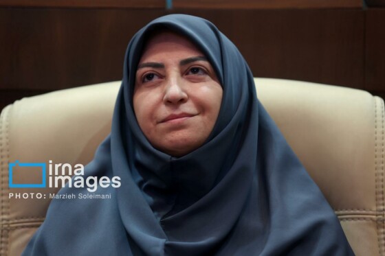 بزرگداشت هفته زن و تکریم مقام مادر