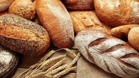 میزان توصیه شده مصرف فیبر برای خانم‌ها ۲۸ و برای مردان ۳۵ تا ۳۸ گرم است