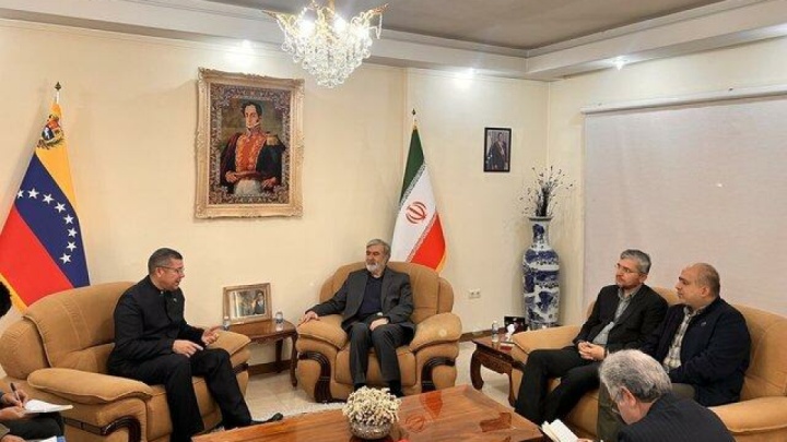 آمریکا به دنبال مقابله با ملت‌های آزاده و مبارز است