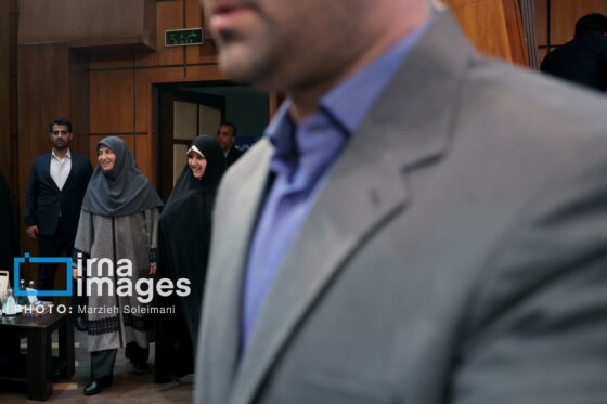 بزرگداشت هفته زن و تکریم مقام مادر