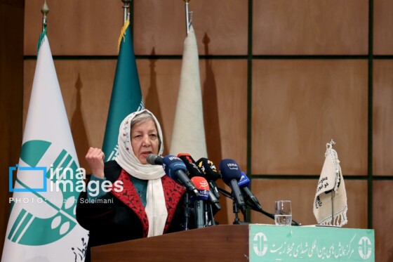 بزرگداشت هفته زن و تکریم مقام مادر