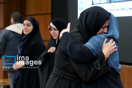 بزرگداشت هفته زن و تکریم مقام مادر