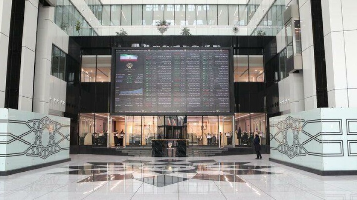 بورس به رشد ۳۷۰۰ هزار واحدی رضایت داد