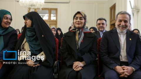 گزارش تصویری/مراسم روز زن و میلاد حضرت فاطمه زهرا(س) با حضور عراقچی