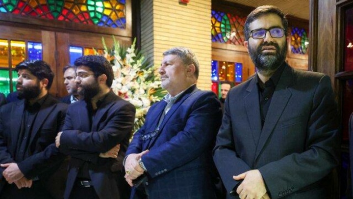 مراسم ختم همسر و ۲ فرزند سقاب اصفهانی برگزار شد