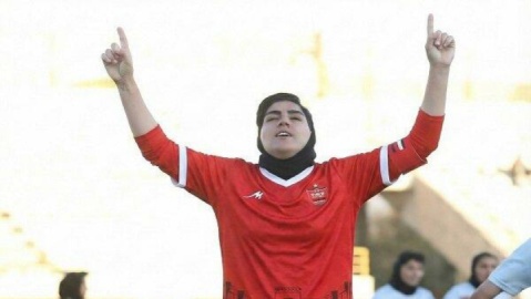 رونمایی از خرید جدید پرسپولیس/گلزن باتجربه به جمع سرخ پوشان اضافه شد