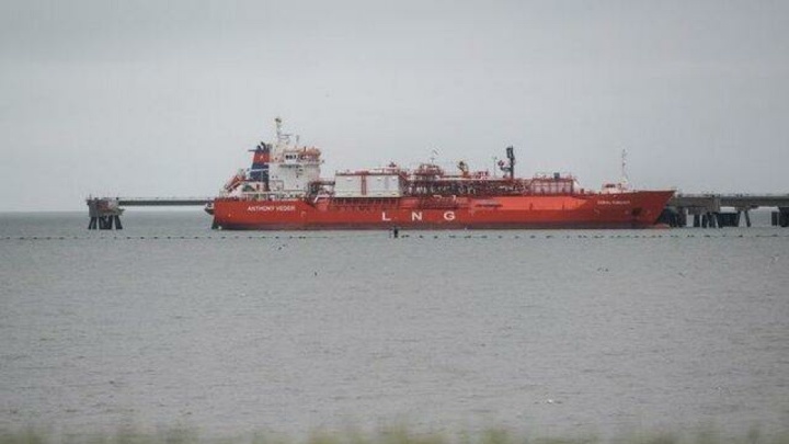 چگونه روسیه و چین تحریم‌های نفتی آمریکا را نادیده می‌گیرند؟