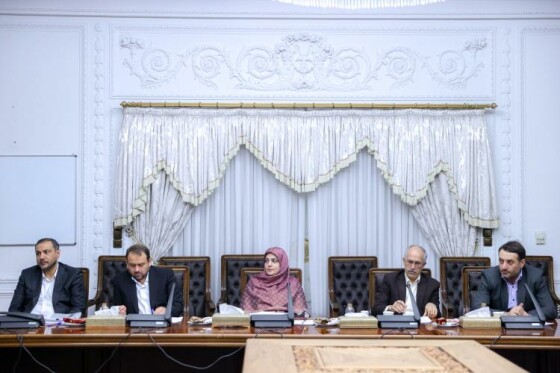 نشست با معاونین و دبیران کمیسیون‌های هیئت دولت