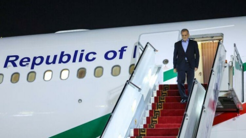 پزشکیان وارد آستانه پایتخت قزاقستان شد