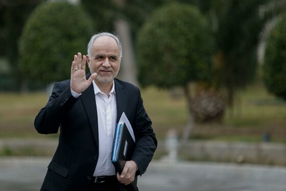 اعضای هیأت دولت در جمع خبرنگاران