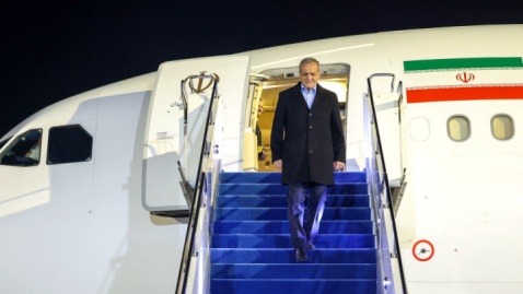 ورود رئیس جمهور به آستانه